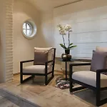 Colombe Blanche Oda ve Kahvaltı 4*